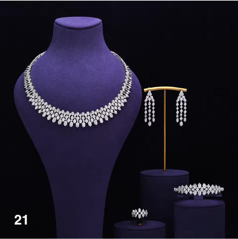 Luxury Bridal Jewelry Set – 4 Pieces with Zirconia Shine