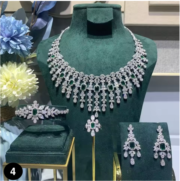 Luxury Bridal Jewelry Set – 4 Pieces with Zirconia Shine