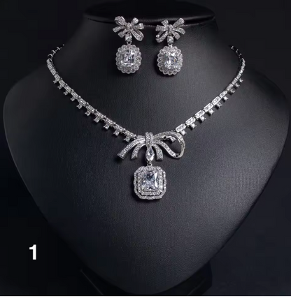 Luxury Zirconia Necklace & Earrings Set – Elegant Bow Design