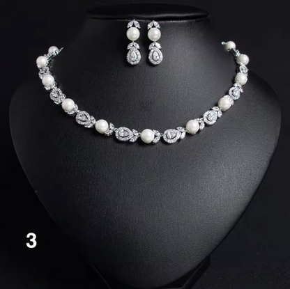 Royal Pearl & Emerald Jewelry Set – Elegant Necklace & Earrings for Women