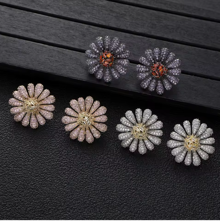 Luxury Daisy Zirconia Stud Earrings – Sparkling Crystal Flower Design