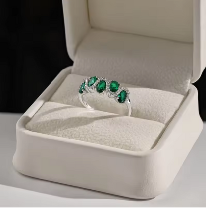 Elegant Women's Ring In 925 Sterling Silver, Adorned With High - Quality Gemstones