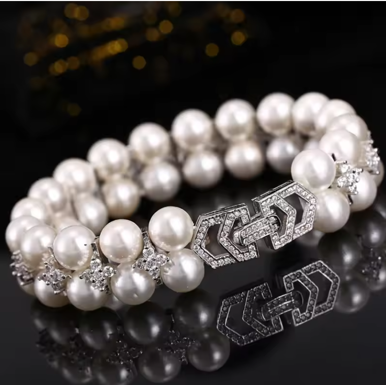 Luxury Pearl Bracelet with Sparkling Crystals – Timeless Elegant Jewelry