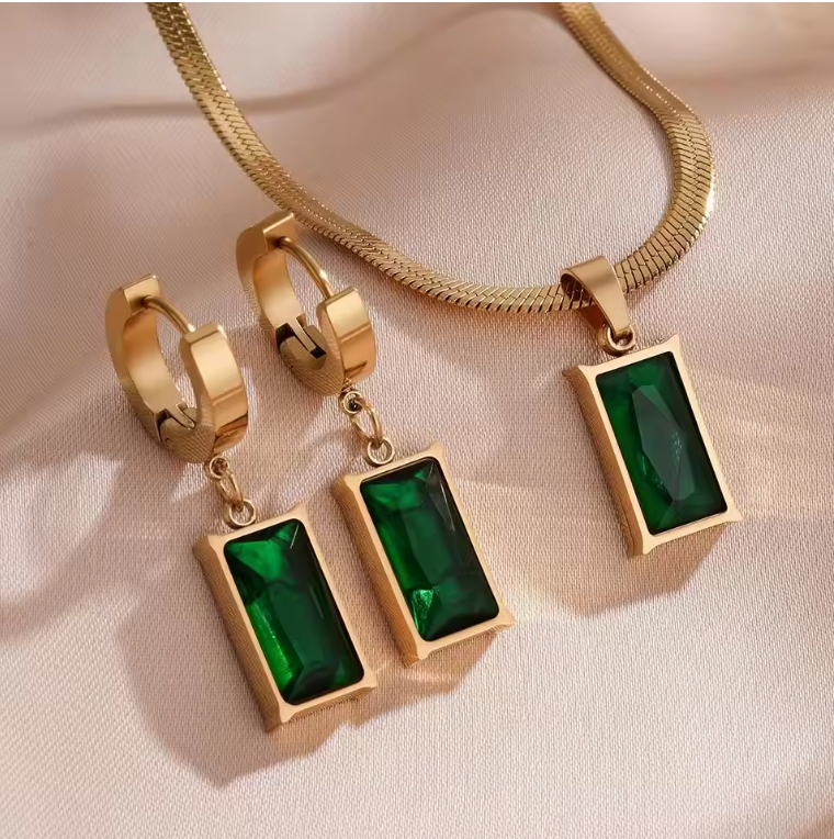 Emerald Green Stainless Steel Set – Necklace & Earrings