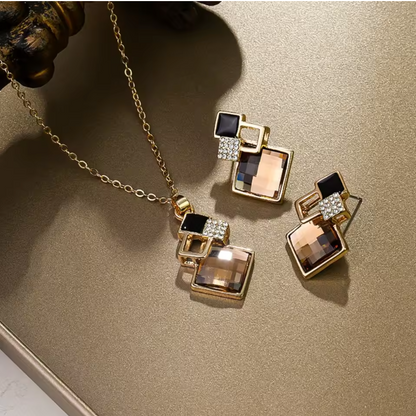 Luxury Geometric Crystal Set – Elegant Necklace & Earrings