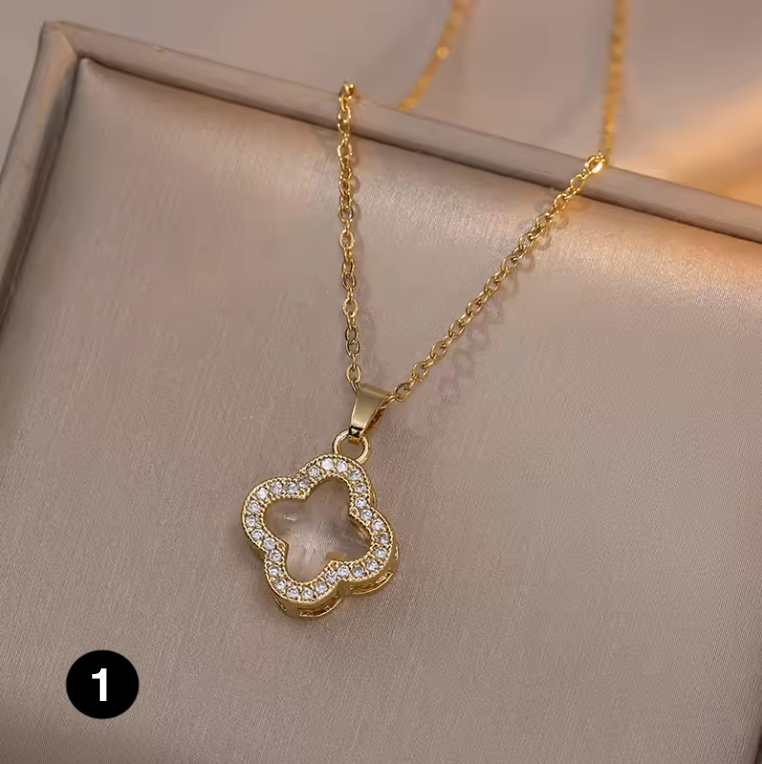 Four Leaf Clover Gold Pendant Necklace for Women