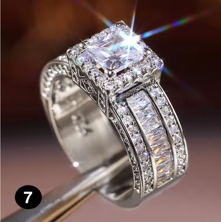 Luxury Women’s Ring – Sparkling Cubic Zirconia, Perfect for Weddings & Special Occasions