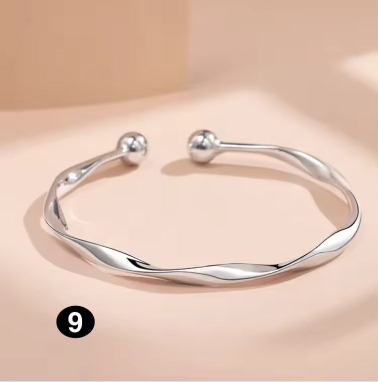 Elegant 925 Sterling Silver Bracelet — Lightweight and Comfortable for Daily Wear