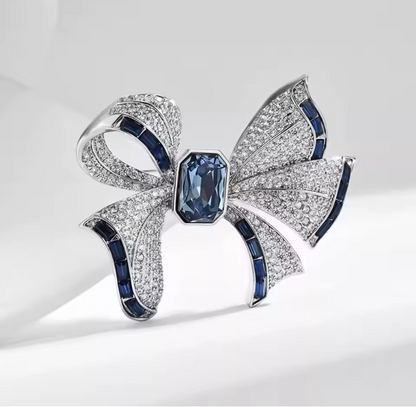 Luxury Crystal Bow Brooch – Elegant Palace Style Pin for a Royal Look