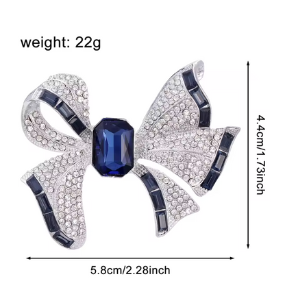 Luxury Crystal Bow Brooch – Elegant Palace Style Pin for a Royal Look