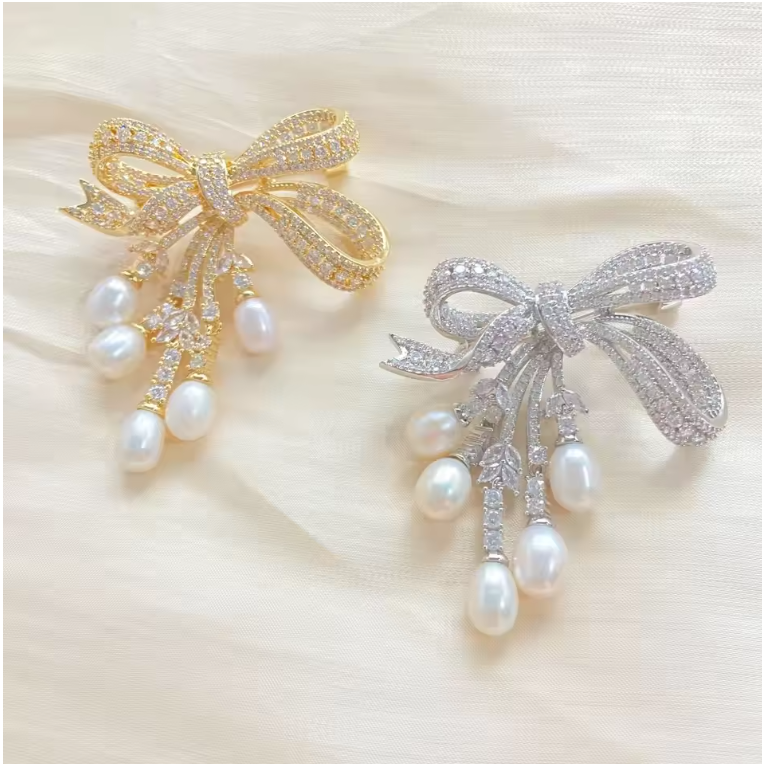 Luxury Crystal Bow Pearl Brooch – Elegant Ribbon Pin for Women