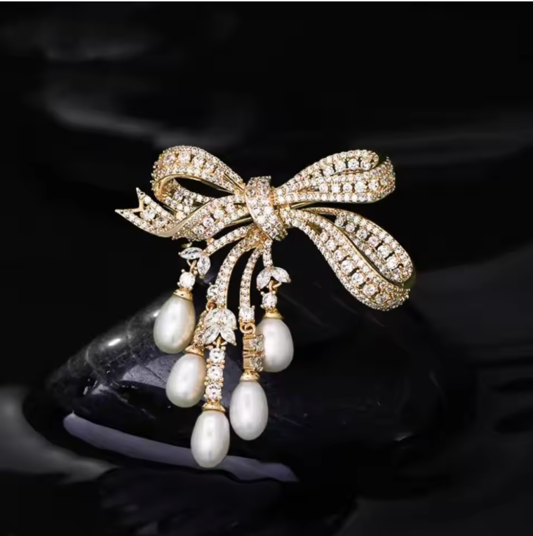 Luxury Crystal Bow Pearl Brooch – Elegant Ribbon Pin for Women