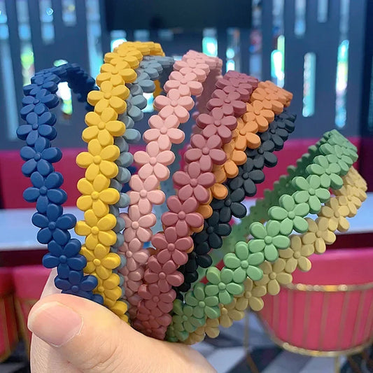 Matte Flower Cut-Out Headband – Stylish Hair Accessory for Women | Soft Acrylic Hair Hoop