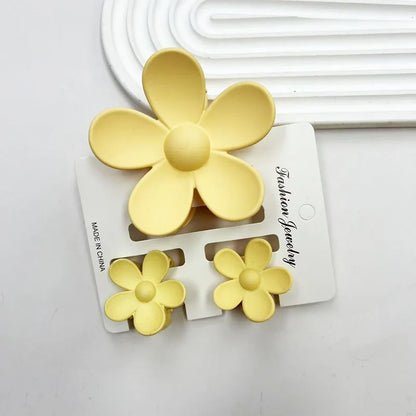 3pcs Pastel Flower Hair Accessories – Soft & Feminine Look