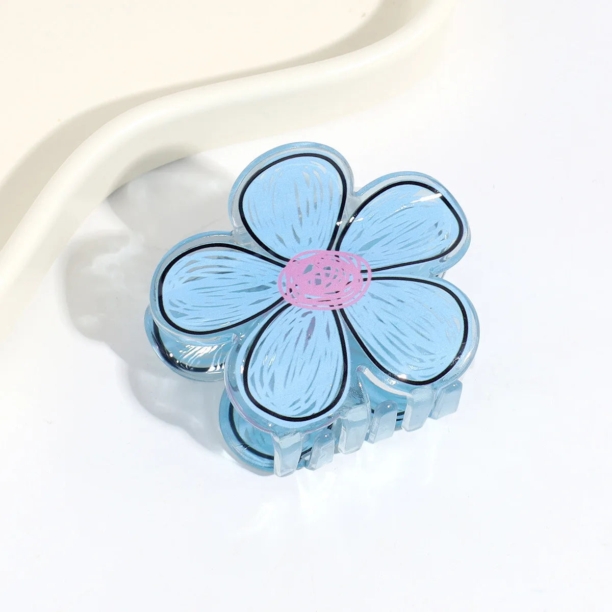 Small Feminine Flower Hair Claw – Cute Pastel Hair Accessory for Women & Girls