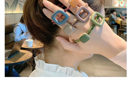 Elegant Matte Square Hair Tie – Premium Minimalist Hair Accessory