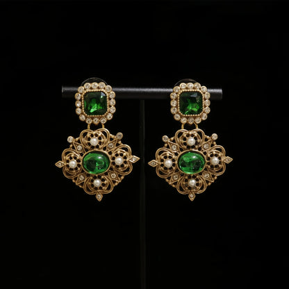 Royal Pearl Jewelry Set with Green Stone Accents