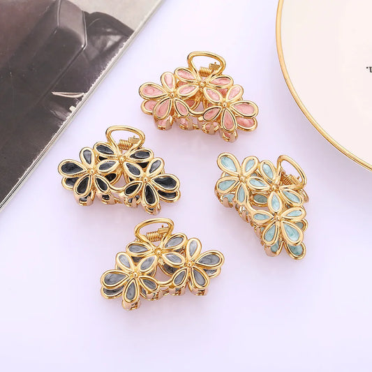 Small Flower Hair Claw – Cute Mini Floral Hair Accessory for Women