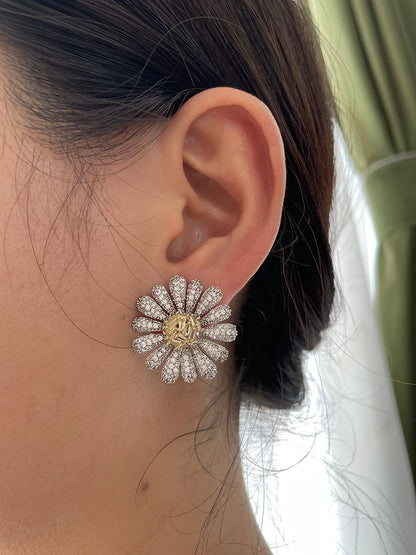 Luxury Daisy Zirconia Stud Earrings – Sparkling Crystal Flower Design