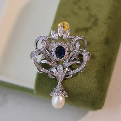 Elegant Pearl Brooch with Crystal – Vintage Women's Pin