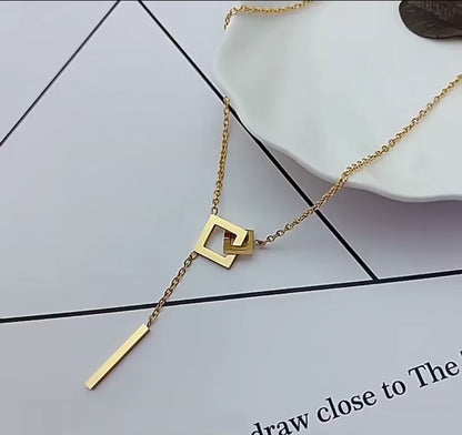 Gold Pendant Necklace for Women – Minimalist Layered Jewelry