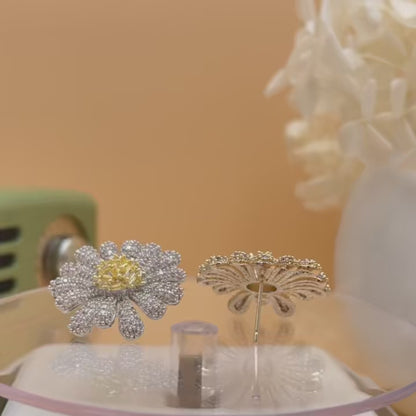 Luxury Daisy Zirconia Stud Earrings – Sparkling Crystal Flower Design
